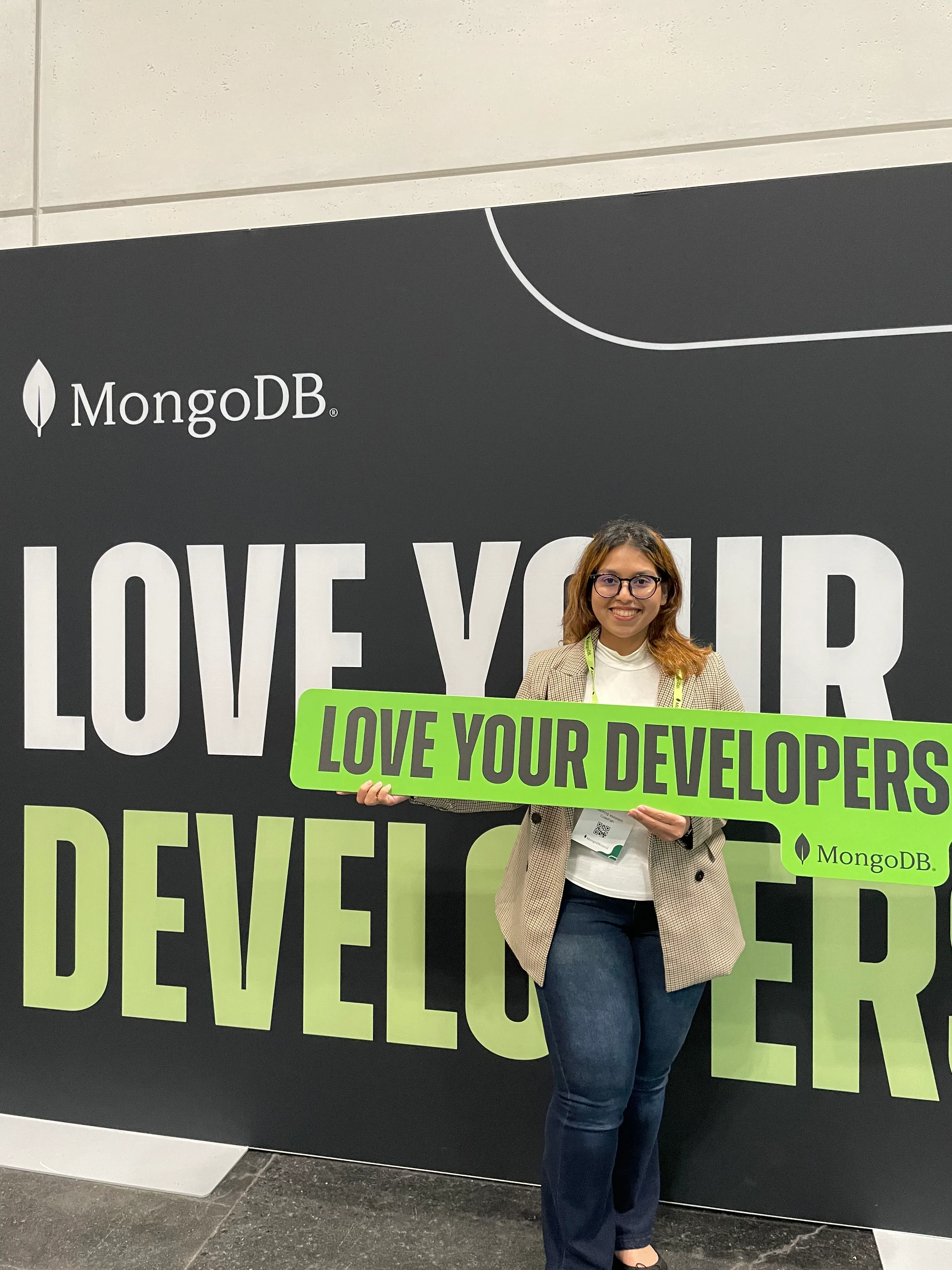 Farnaz at a MongoDB developer event